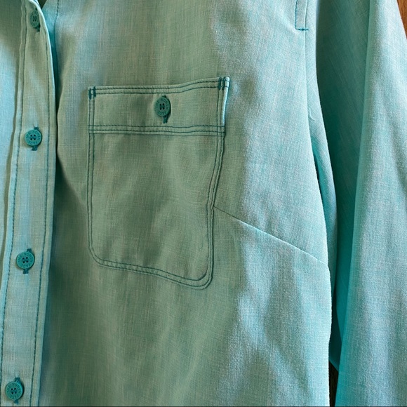 THE NORTH FACE • Aqua Blue Button Down Shirt - L - Picture 9 of 16
